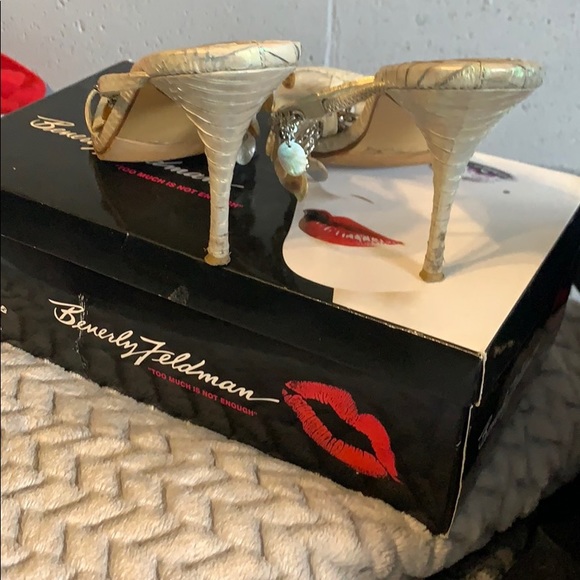 Open back sandal - Picture 2 of 3